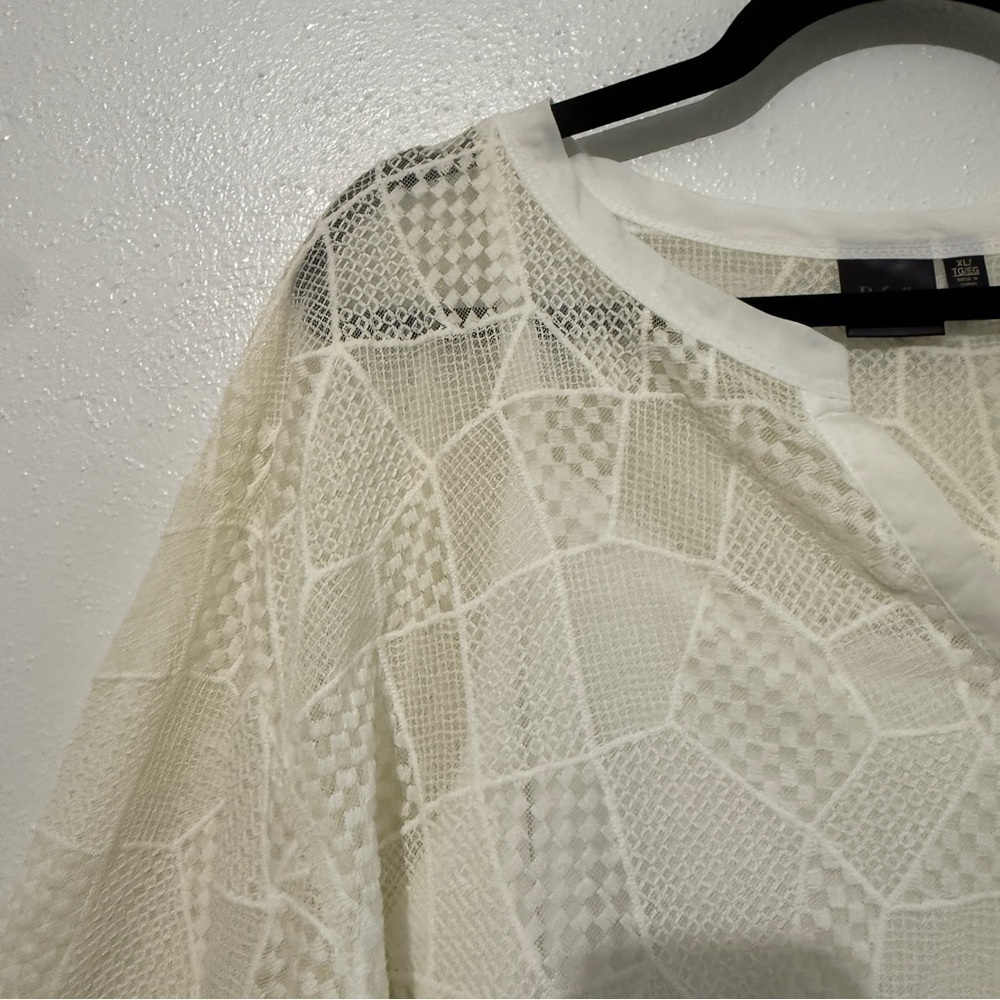 Rafaella Ivory Top. Delicate patchwork pattern. Three quarter sleeves. XL. NWT. - Picture 3 of 10